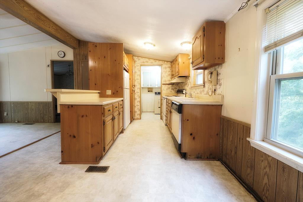 660 Mountain Top Road Marble, NC 28905 - Photo 8 of 20 kitchen