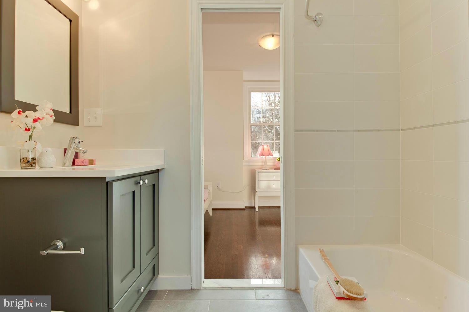 2 Noyes Court Silver Spring, MD 20910 - Photo 18 of 27 Bath