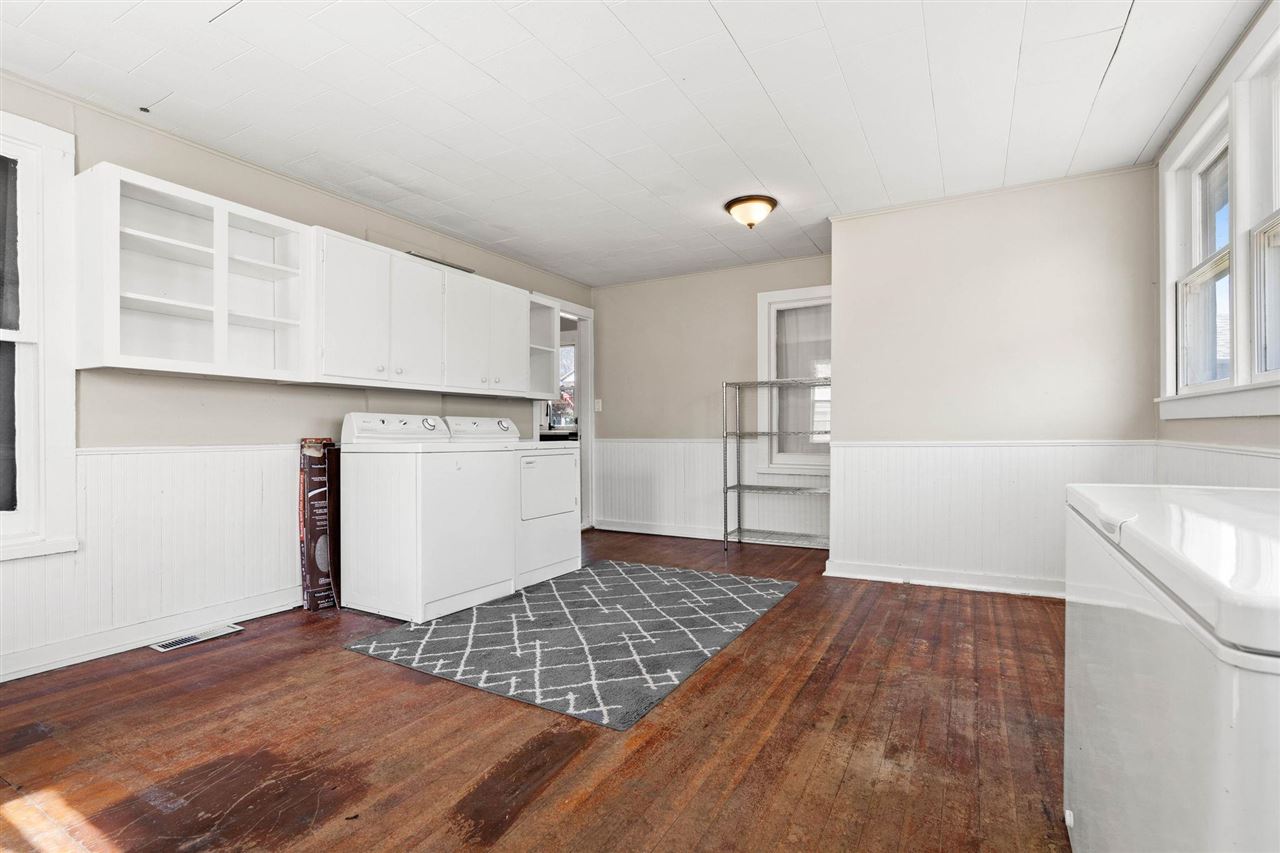 716 3rd Street Kalona, IA 52247 - Photo 20 of 29 Gallery Image 20