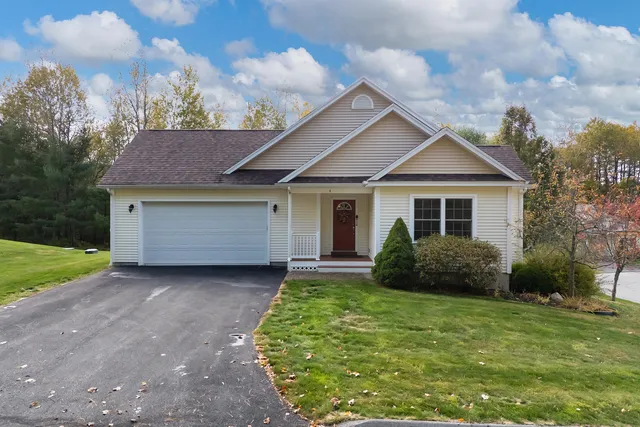 $524,000 | 6 Macintosh Lane, Lewiston, ME 04240
