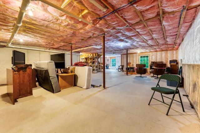 $524,000 | 6 Macintosh Lane, Lewiston, ME 04240