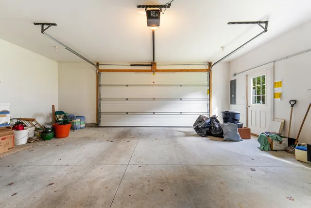 $524,000 | 6 Macintosh Lane, Lewiston, ME 04240