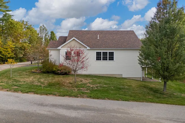 $524,000 | 6 Macintosh Lane, Lewiston, ME 04240