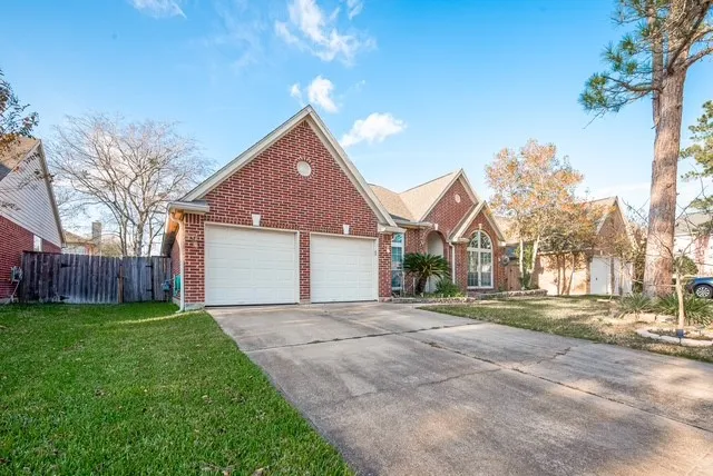 $2,500 | 6519 High Knoll Drive, Sugar Land, TX 77479