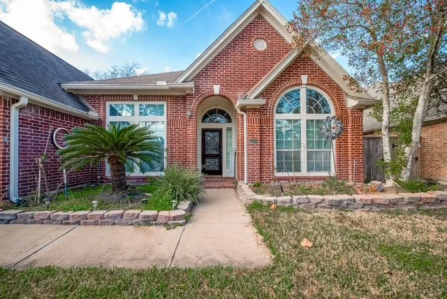 $2,500 | 6519 High Knoll Drive, Sugar Land, TX 77479