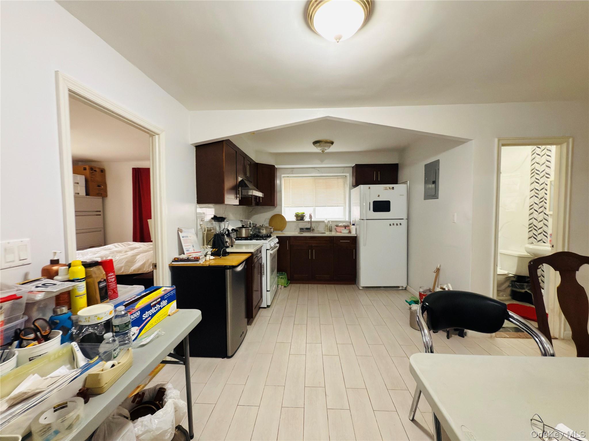 2154 Haight Avenue Bronx, NY 10461 - Photo 7 of 40