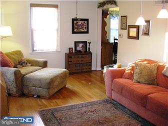 609 Meade Terrace Shillington, PA 19607 - Photo 2 of 12 Living Room