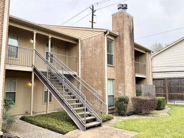 $105,000 | 700 Thicket Lane, Unit 406, Houston, TX 77079