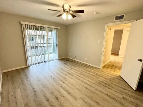 $105,000 | 700 Thicket Lane, Unit 406, Houston, TX 77079
