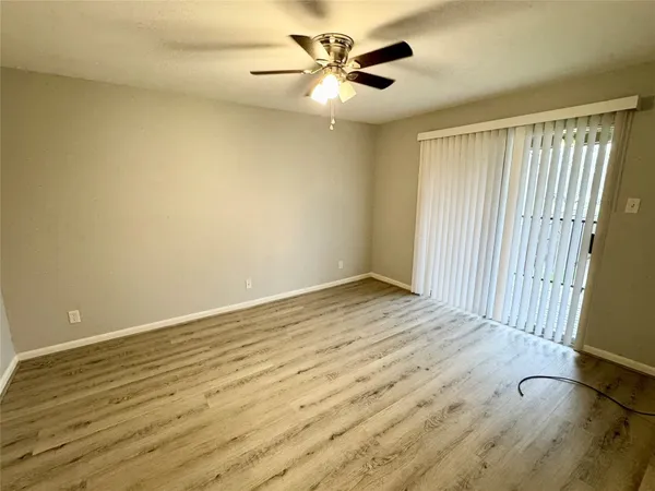 $105,000 | 700 Thicket Lane, Unit 406, Houston, TX 77079