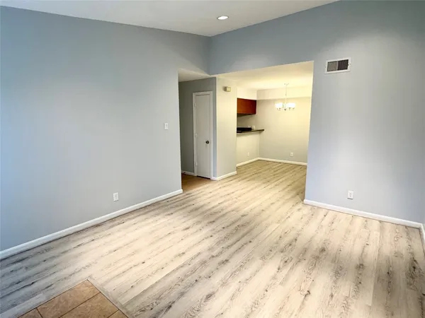$105,000 | 700 Thicket Lane, Unit 406, Houston, TX 77079