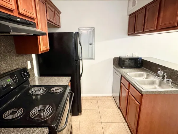 $105,000 | 700 Thicket Lane, Unit 406, Houston, TX 77079