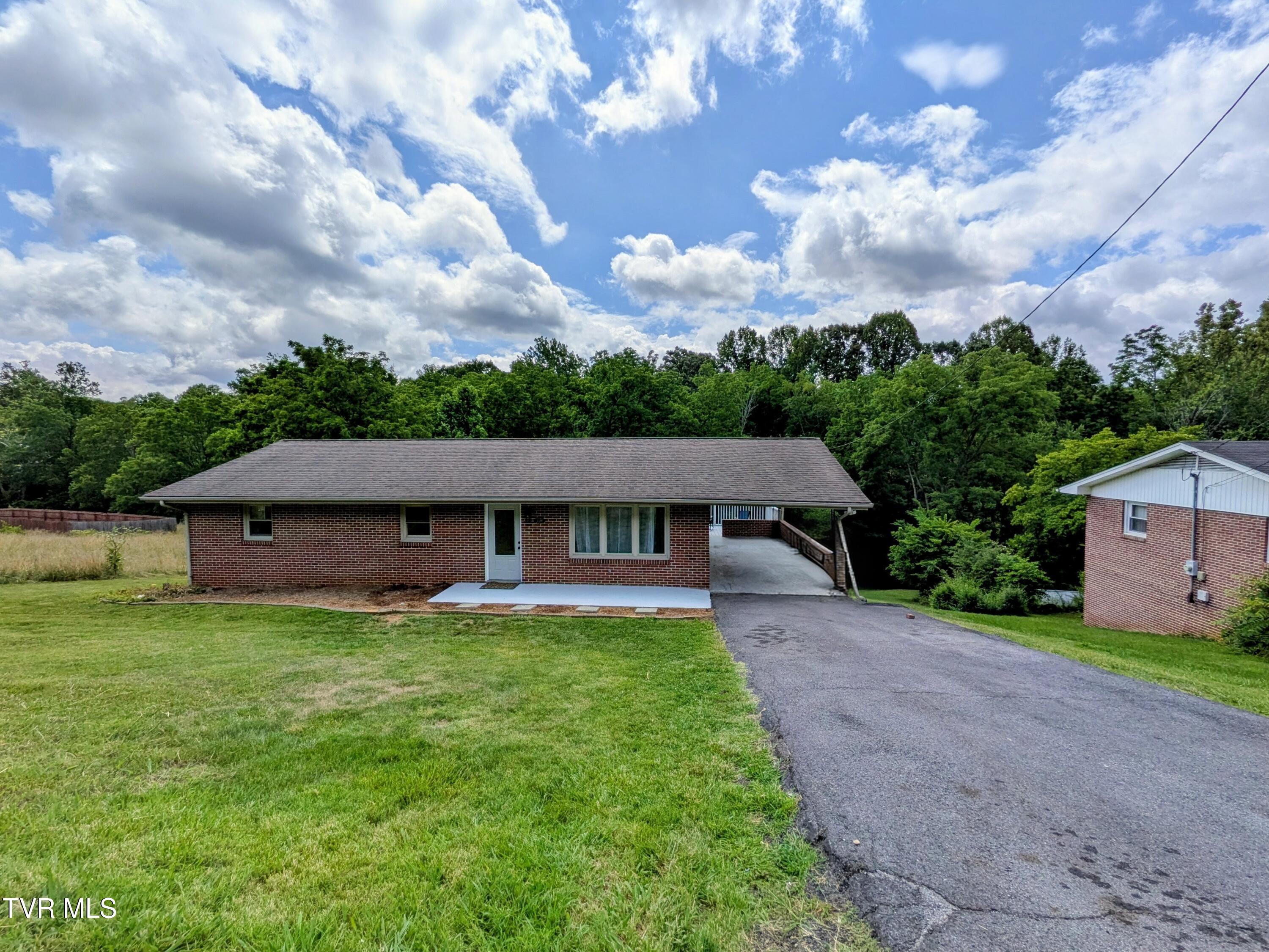 1129 Jackson Hollow Road Kingsport, TN 37663 - Photo 3 of 59 Frontyard(6)