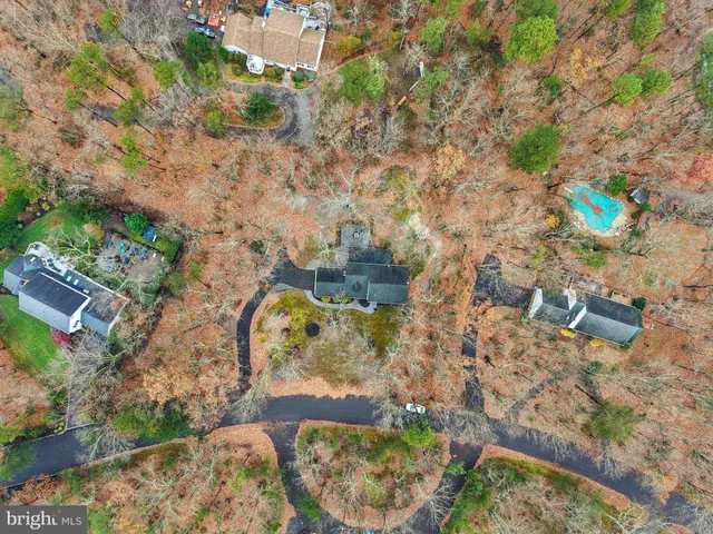 a sign that is on the wall of building