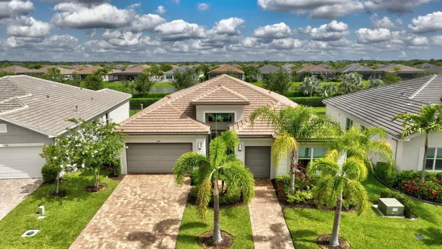 $824,900 | 11699 Southwest Coronado Springs Drive, Port St. Lucie, FL 34987