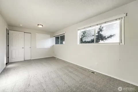 $599,950 | 25110 35th Avenue South, Kent, WA 98032