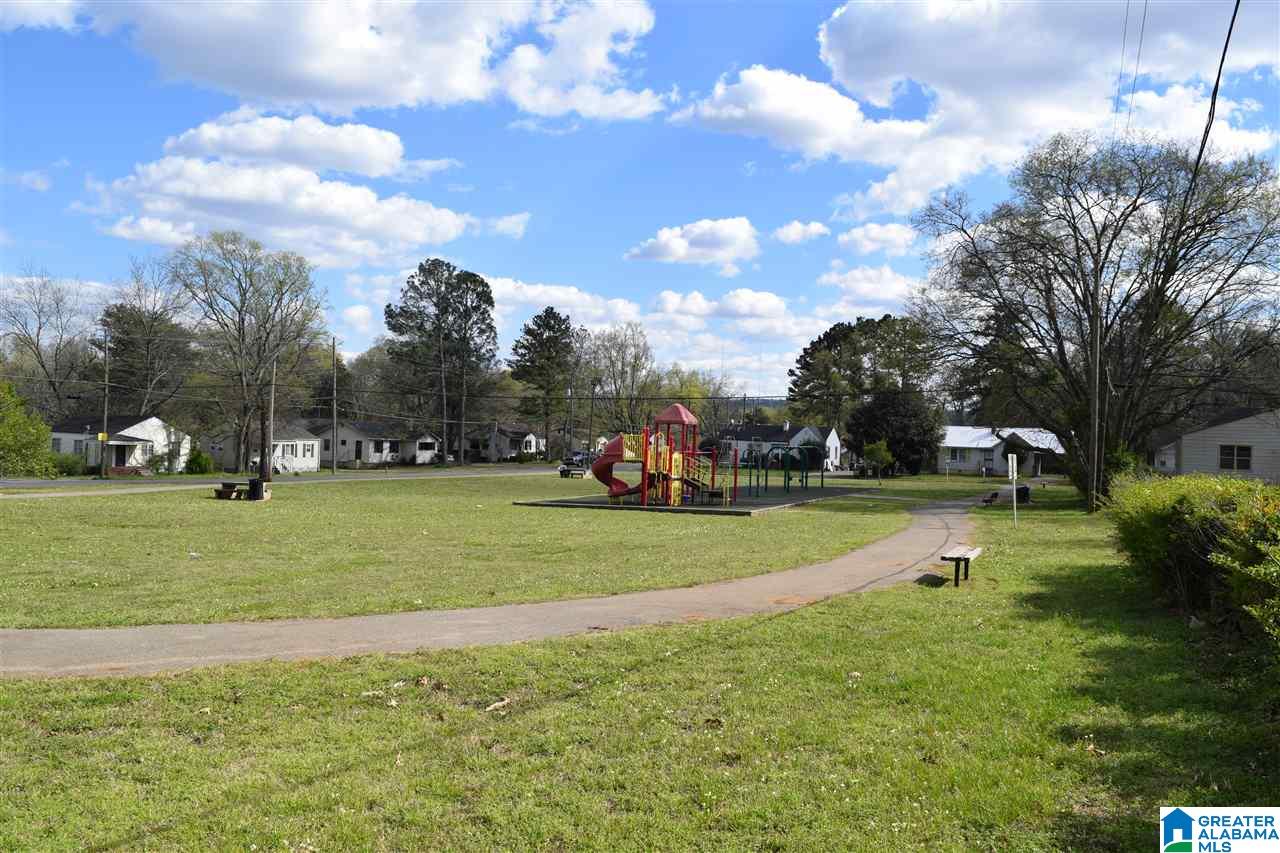 1421 Montview Road Birmingham, AL 35228 - Photo 7 of 9