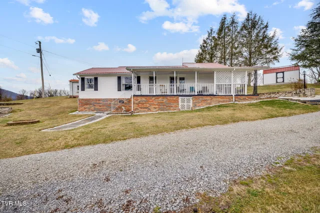$209,000 | 125 Squirrel Haven Drive, Nickelsville, VA 24271