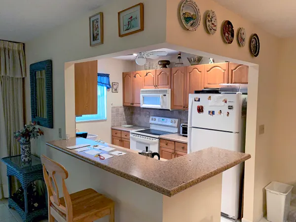 $2,000 | 4540 Northwest 3rd Court, Unit C, Delray Beach, FL 33445