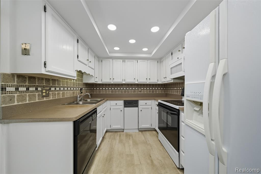 19710 West 13 Mile Road, Unit 108 Beverly Hills, MI 48025 - Photo 5 of 48