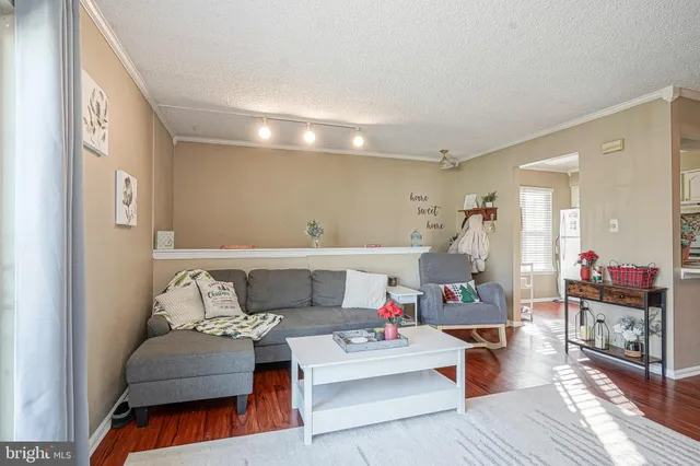 $250,000 | 2402 Sedgefield Drive, Mount Laurel, NJ 08054