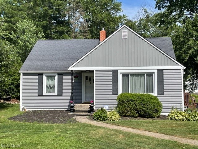 Welcome to 106 Fernwood Rd in Chagrin Falls, OH.