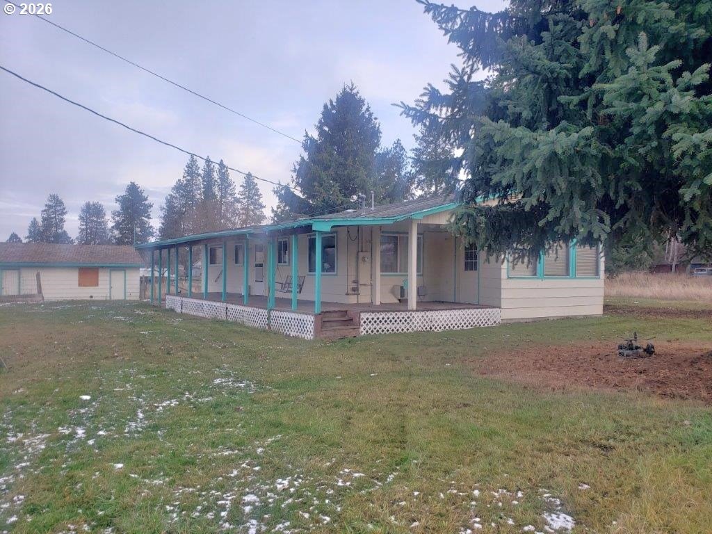 813 Couch Avenue Wallowa, OR 97885 - Photo 2 of 26