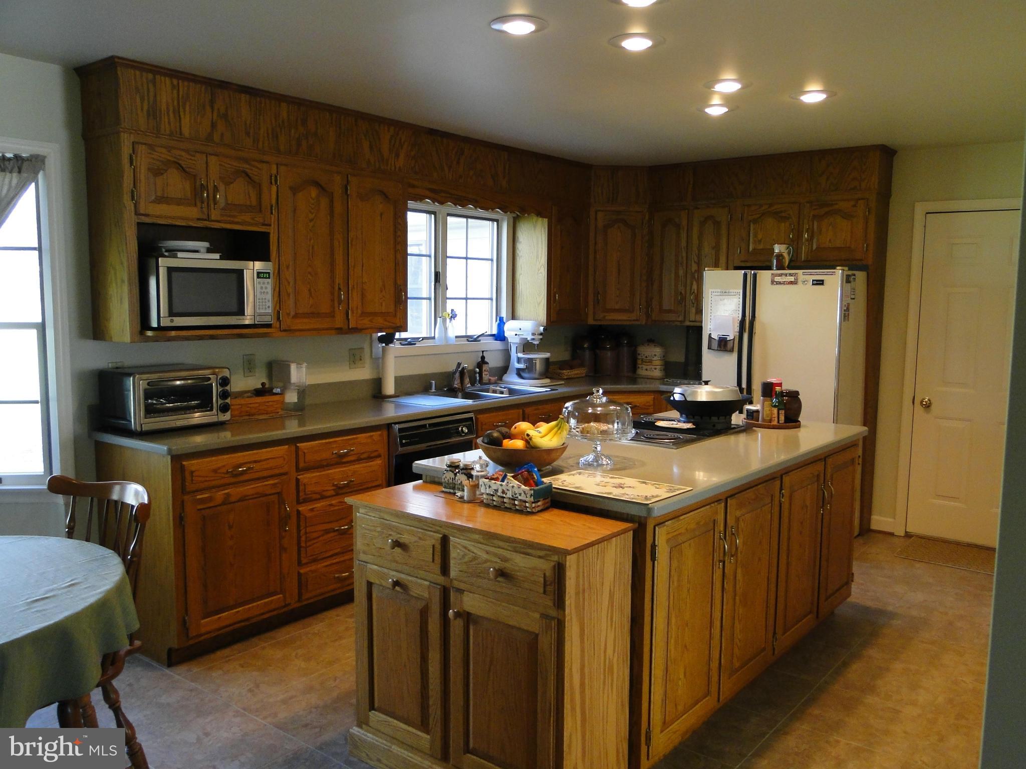 7730 Dam Number 4 Road, Unit 4 Williamsport, MD 21795 - Photo 11 of 30 Kitchen