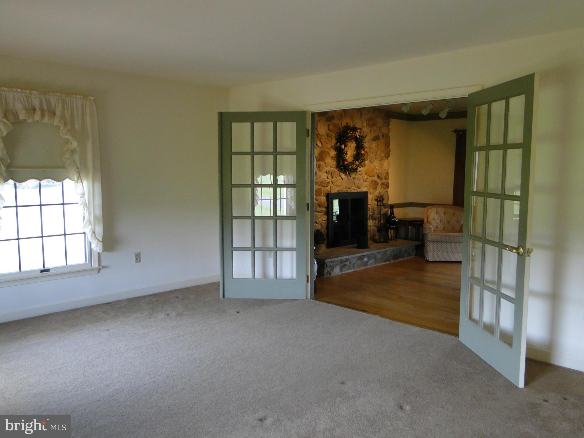 7730 Dam Number 4 Road, Unit 4 Williamsport, MD 21795 - Photo 14 of 30 Living Room