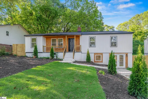 $445,000 | 10 Valley View Lane, Greenville, SC 29605