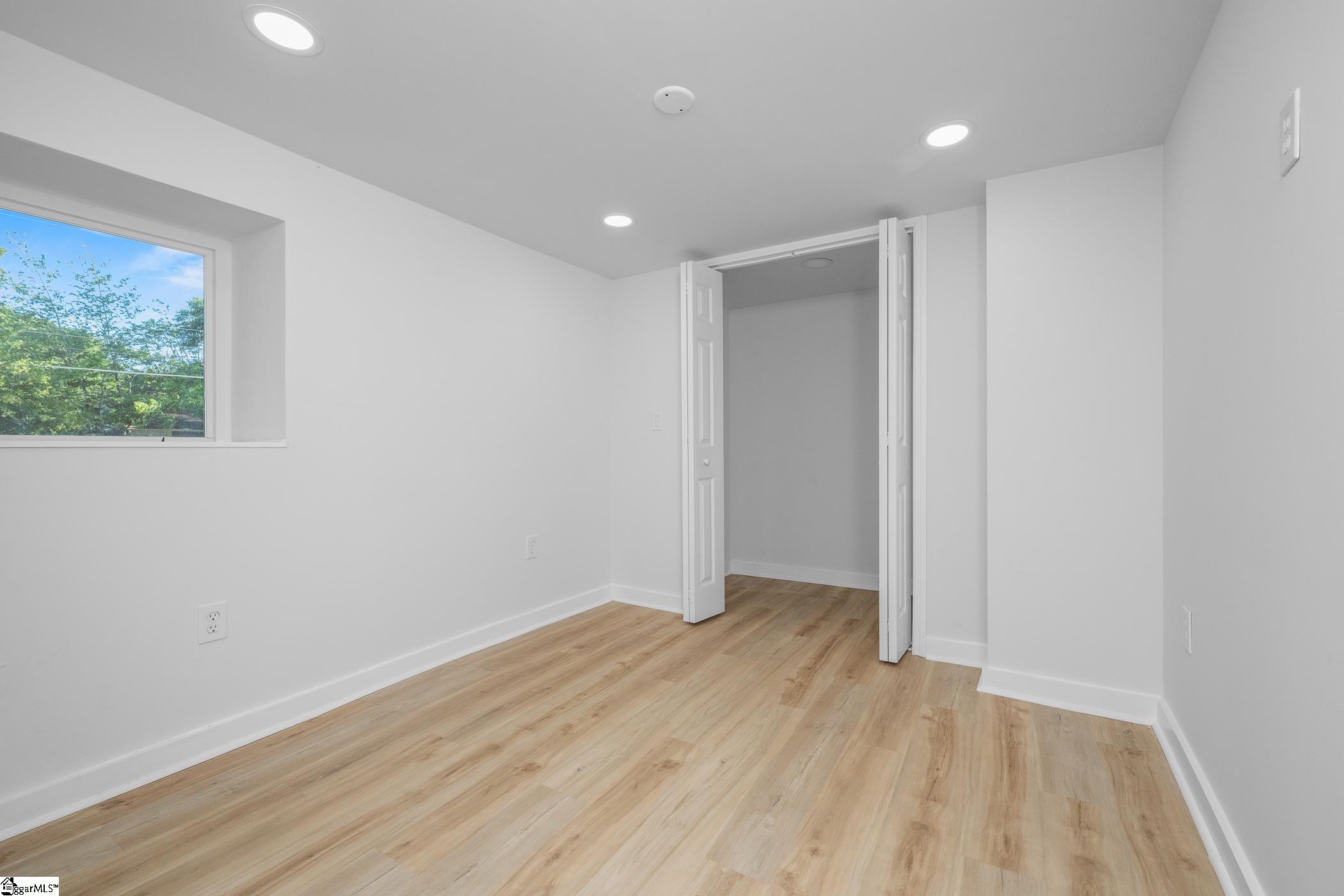 10 Valley View Lane Greenville, SC 29605 - Photo 25 of 33