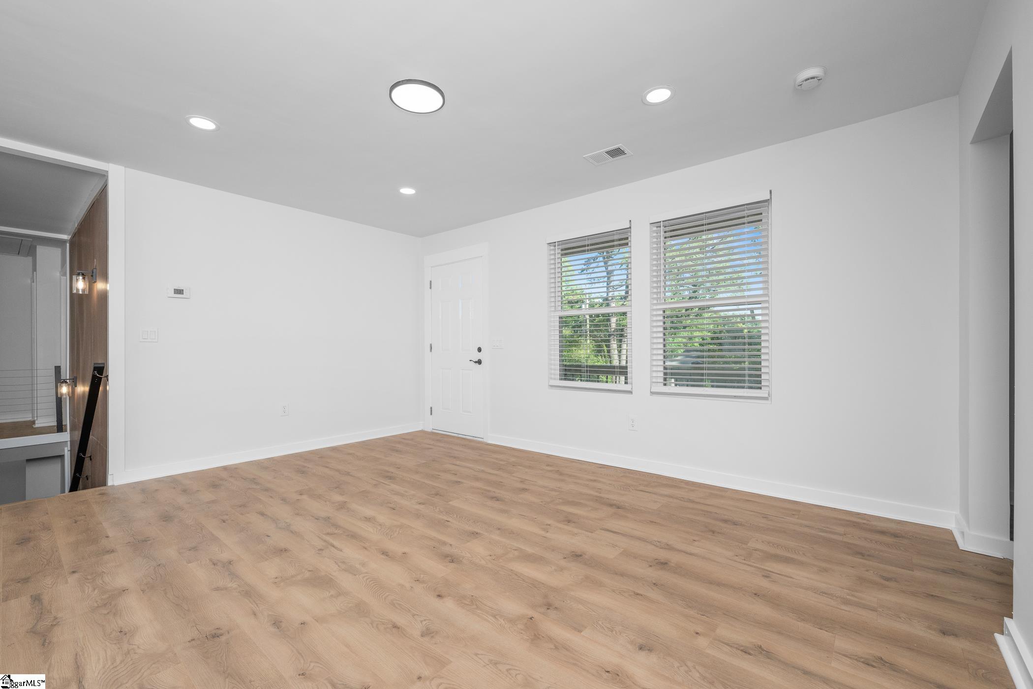 10 Valley View Lane Greenville, SC 29605 - Photo 5 of 33