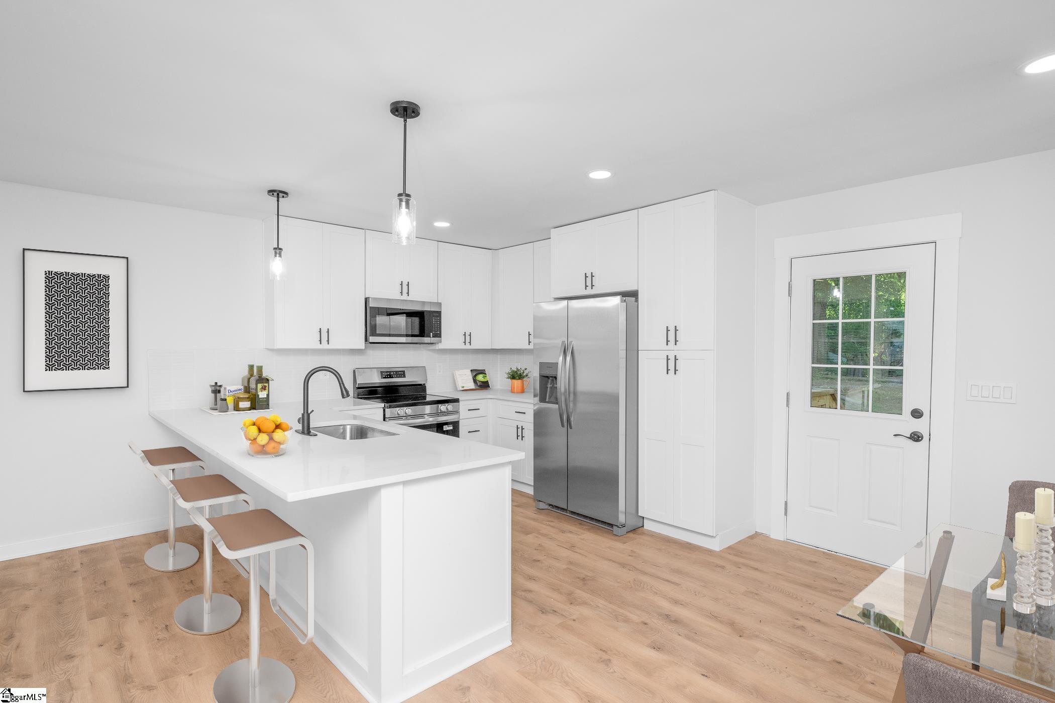 10 Valley View Lane Greenville, SC 29605 - Photo 7 of 33