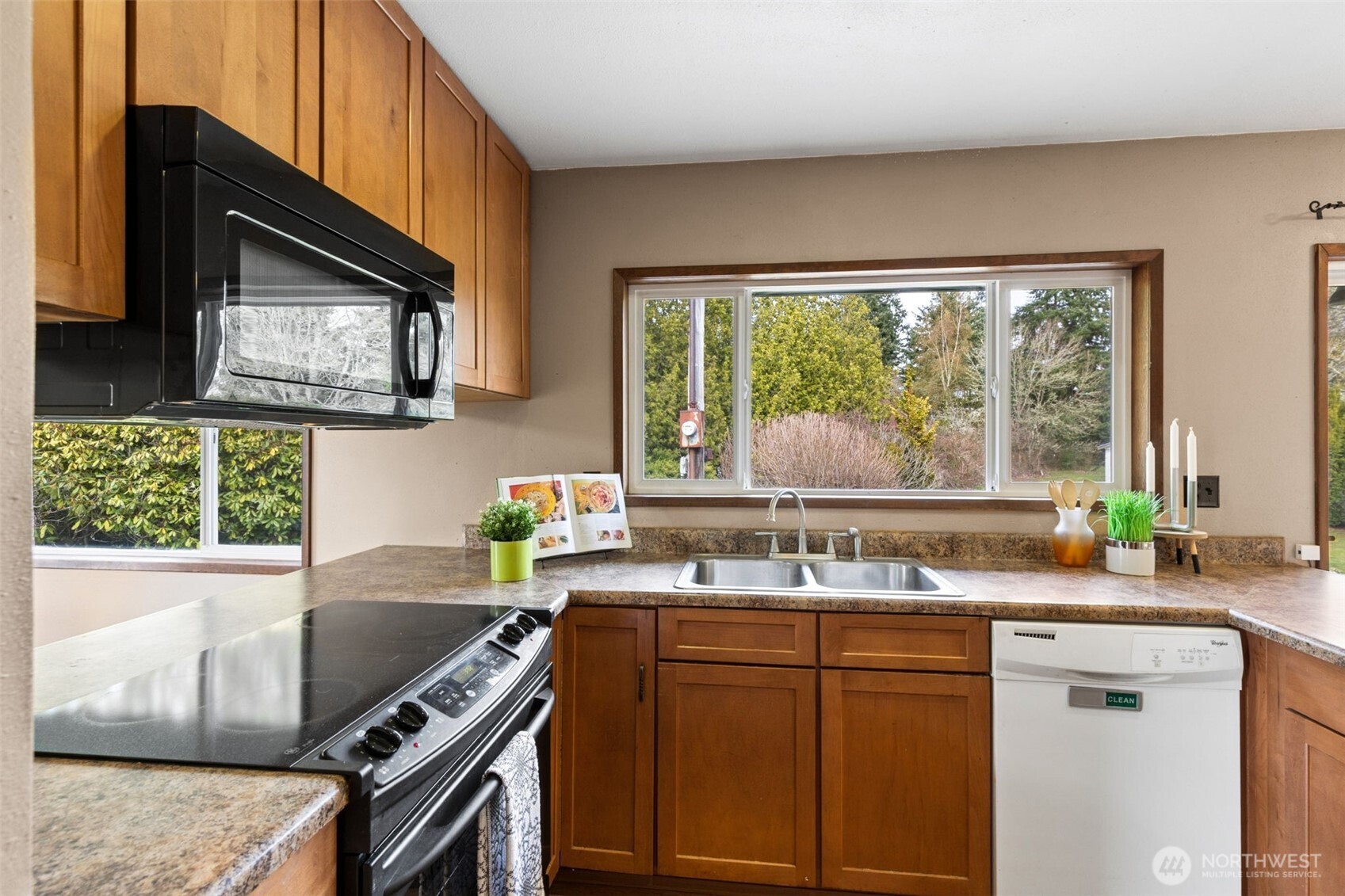 8644 Rich Road Southeast Olympia, WA 98501 - Photo 11 of 39