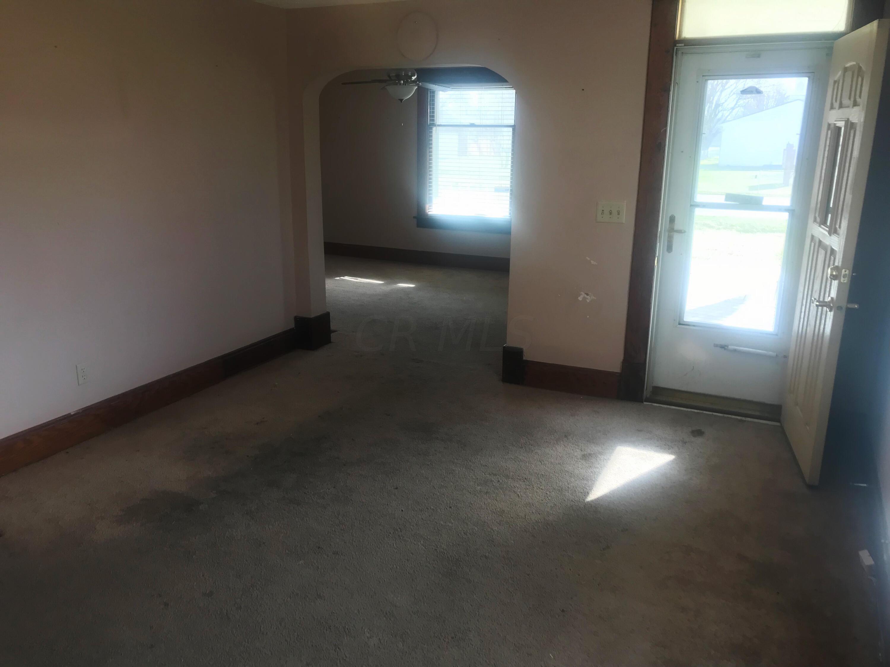 3315 Lockbourne Road Columbus, OH 43207 - Photo 8 of 22 IMG_3537