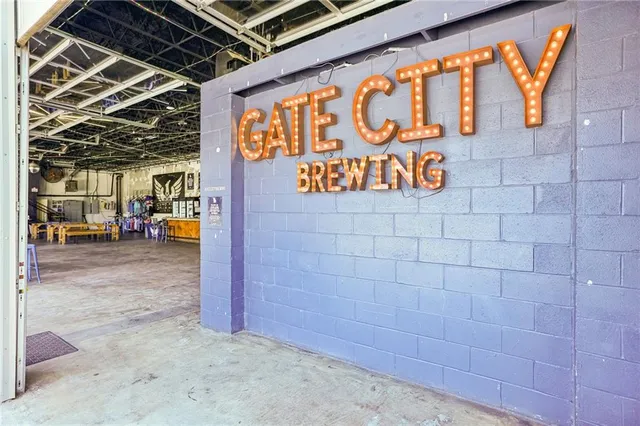 $4,100 | 190 Thompson Place, Roswell, GA 30075