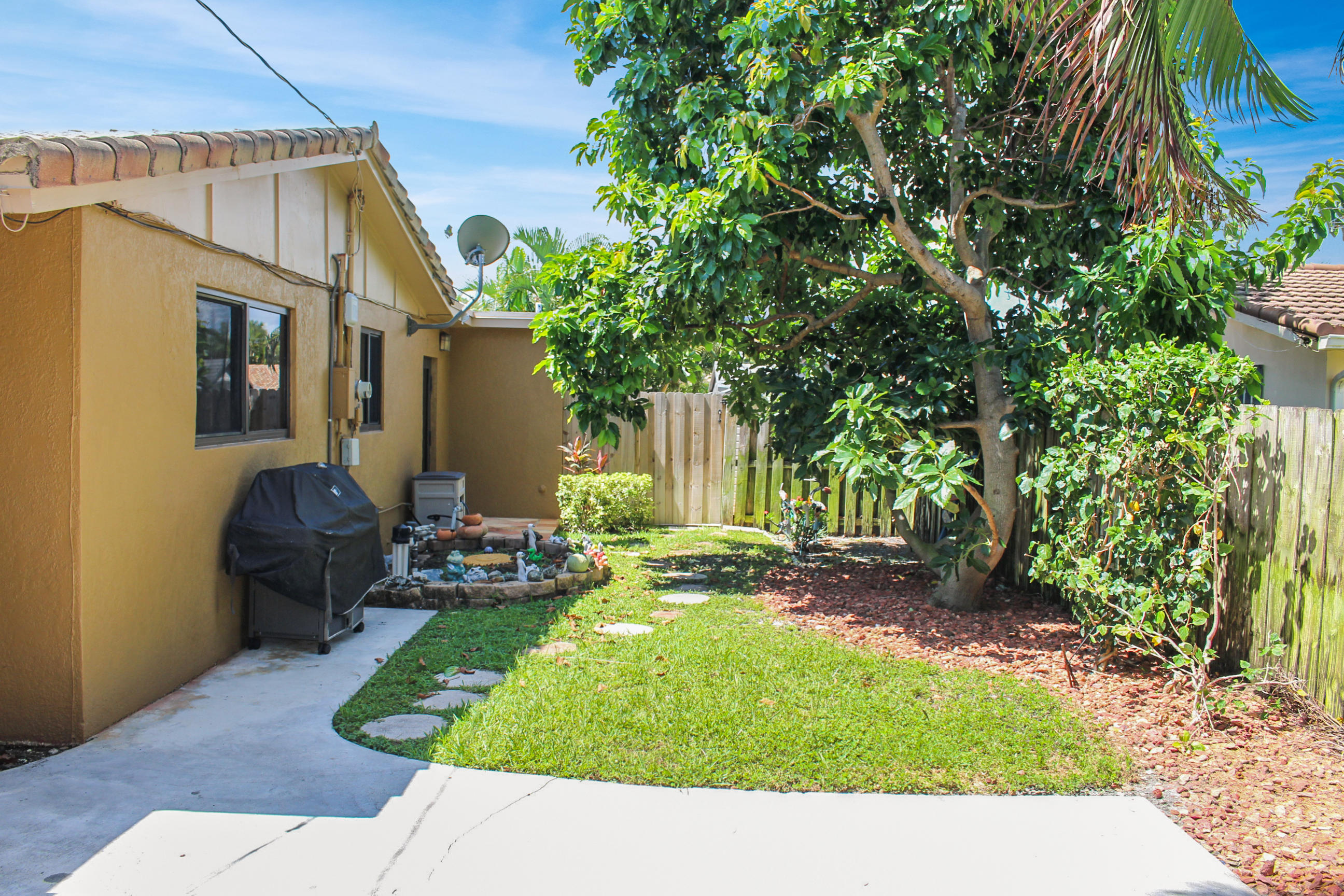 4072 Northwest 2nd Terrace Boca Raton, FL 33431 - Photo 42 of 46 4072 NW 2nd Ter- Backyard