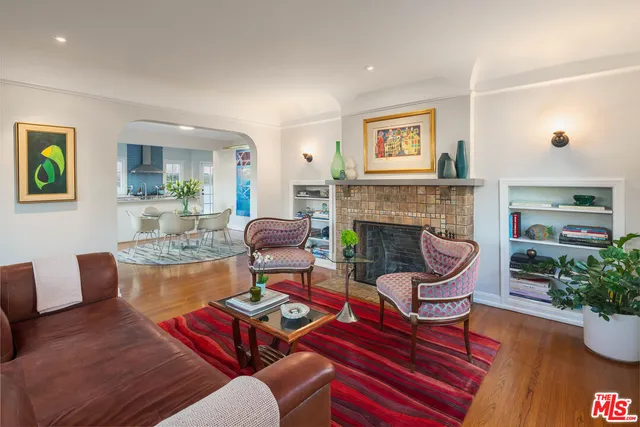 $9,500 | 513 North Mansfield Avenue, Los Angeles, CA 90036