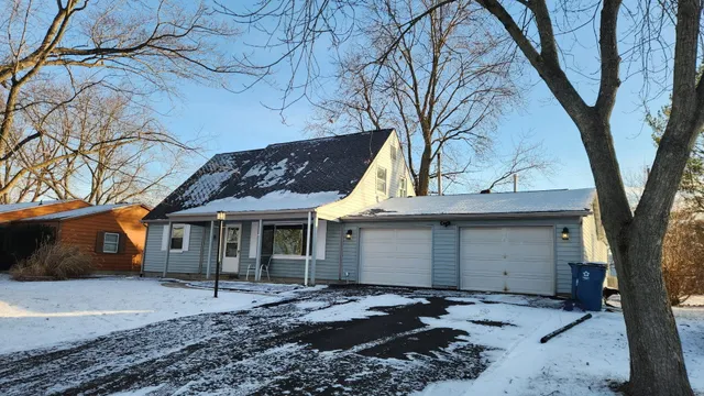 $268,500 | 723 Fox River Road, Valparaiso, IN 46385