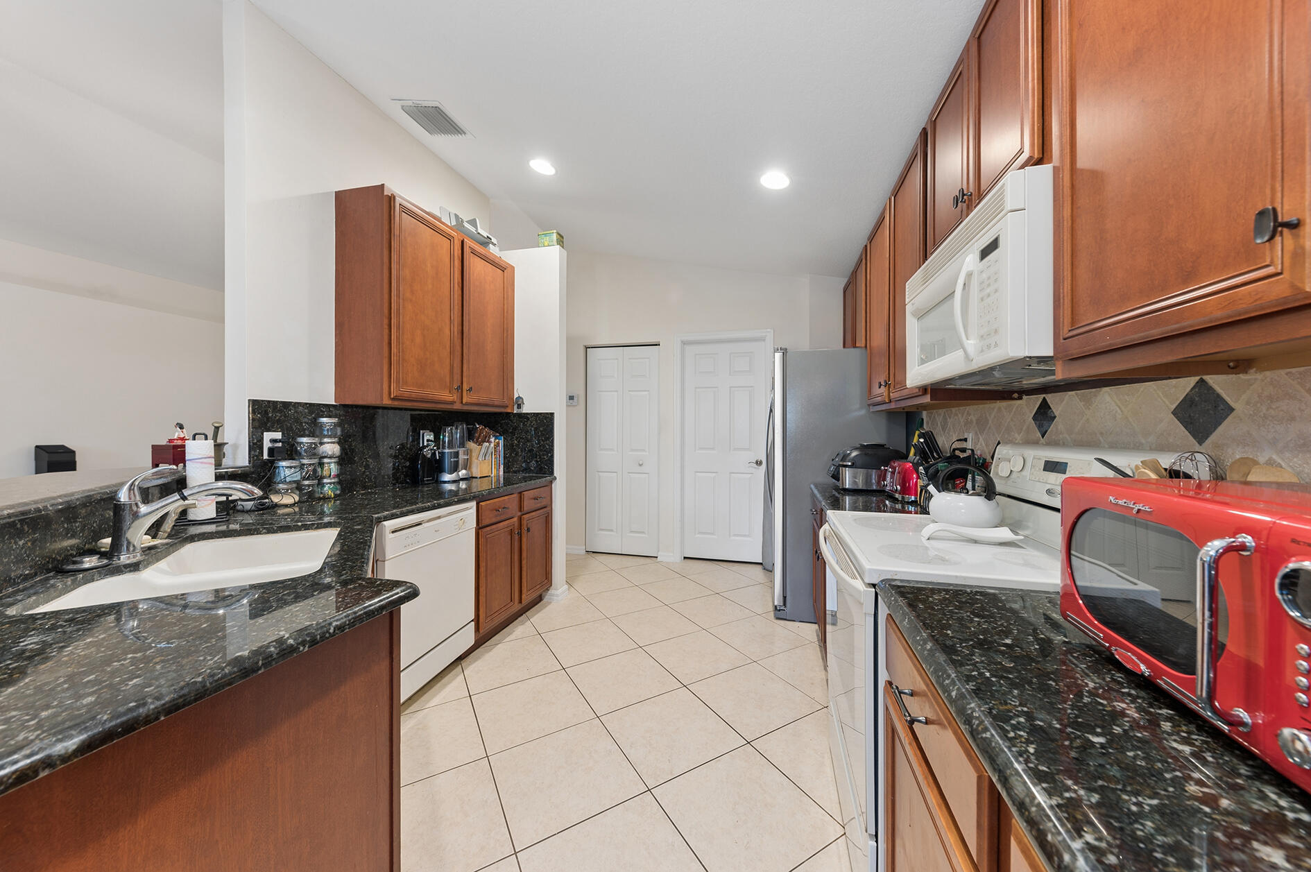 12024 Roma Road Boynton Beach, FL 33437 - Photo 5 of 30 Kitchen