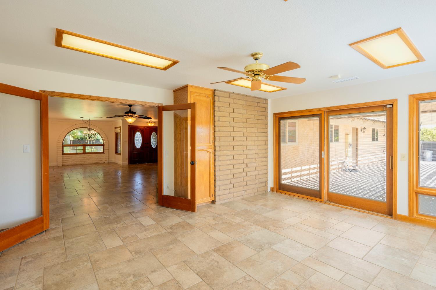 7855 South Buttonwillow Avenue Reedley, CA 93654 - Photo 11 of 81 Gallery Image 11