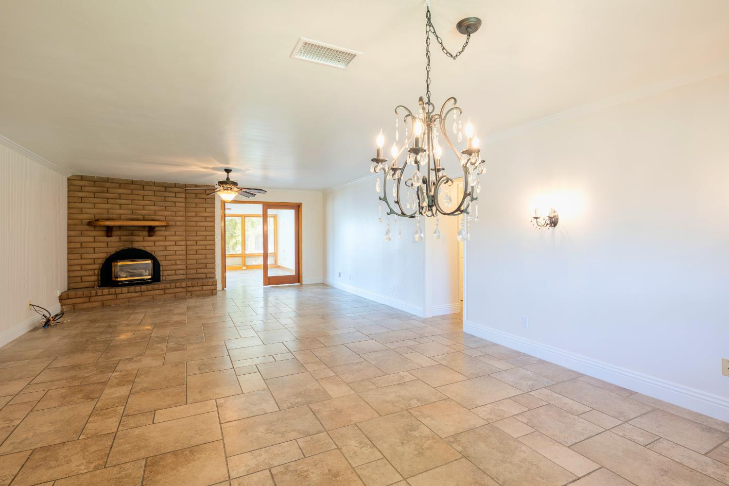 7855 South Buttonwillow Avenue Reedley, CA 93654 - Photo 7 of 81 Gallery Image 7