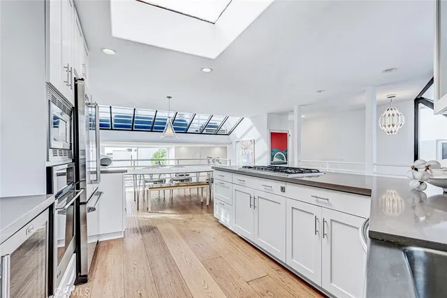 $2,595,000 | 1633 Prospect Avenue, Hermosa Beach, CA 90254