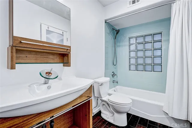 $2,595,000 | 1633 Prospect Avenue, Hermosa Beach, CA 90254