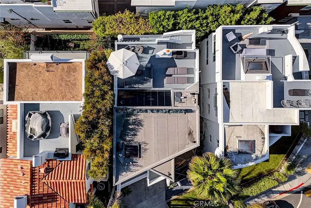 $2,595,000 | 1633 Prospect Avenue, Hermosa Beach, CA 90254