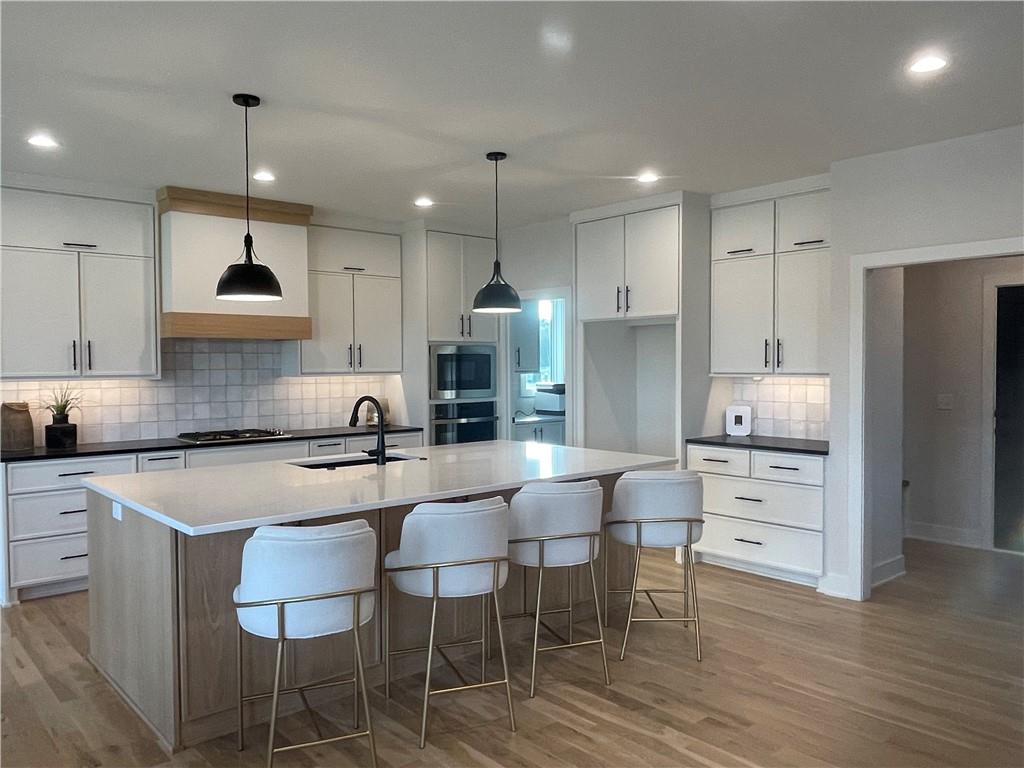 9019 Freedom Street Lenexa, KS 66227 - Photo 9 of 37