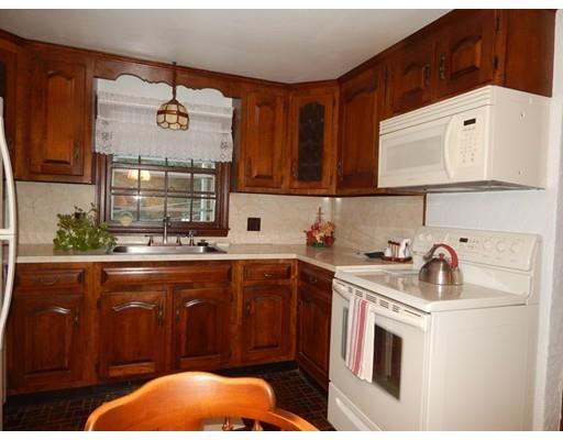 16 Pearl Road Saugus, MA 01906 - Photo 7 of 28 Gallery Image 7