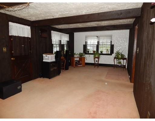 16 Pearl Road Saugus, MA 01906 - Photo 8 of 28 Gallery Image 8