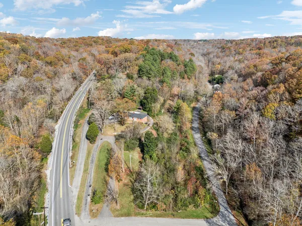 $989,000 | 404 Van Hook Drive, Ashland City, TN 37015