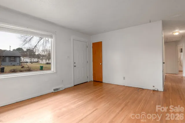 $260,000 | 7650 Bramblewood Drive, Charlotte, NC 28217